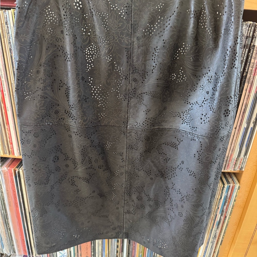 PRICE DROP: NW/OT MONDI lined LAMBSKIN LEATHER Black Laser-Cut Pencil Skirt, 38